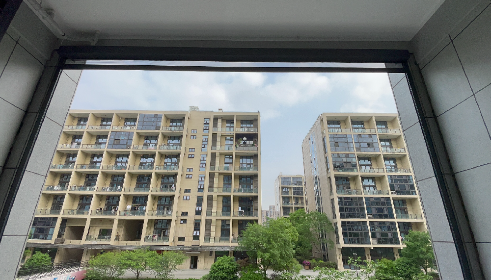 杭州中南未來里大型防風卷簾